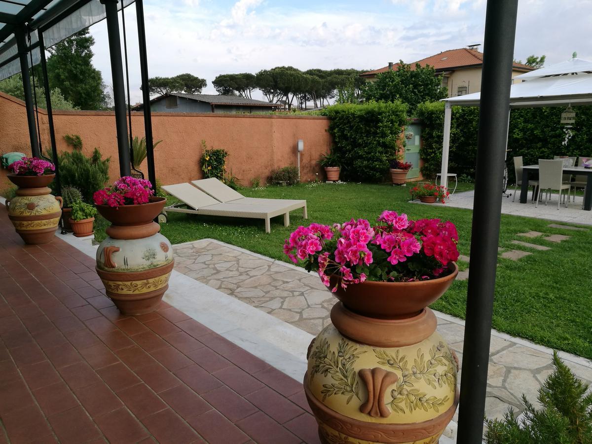 Giusy Bed And Breakfast Marina Di Carrara Luaran gambar