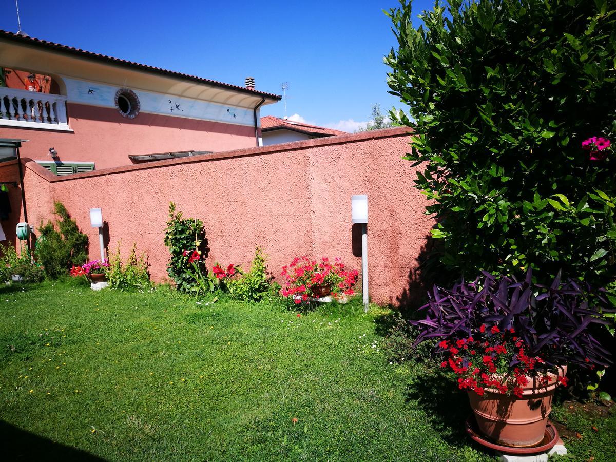 Giusy Bed And Breakfast Marina Di Carrara Luaran gambar